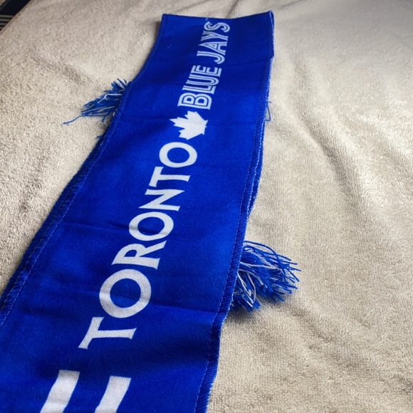Toronto Blue Jays Bud Light Scarf - Picture 4 of 4